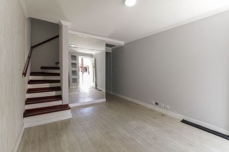 Casa de condomínio à venda com 140m², 3 quartos e 2 vagas Casa de condomínio à venda com 140m², 3 quartos e 2 vagasSala