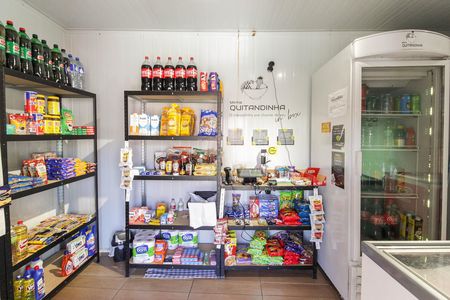 Casa de condomínio à venda com 140m², 3 quartos e 2 vagas Casa de condomínio à venda com 140m², 3 quartos e 2 vagasMercadinho