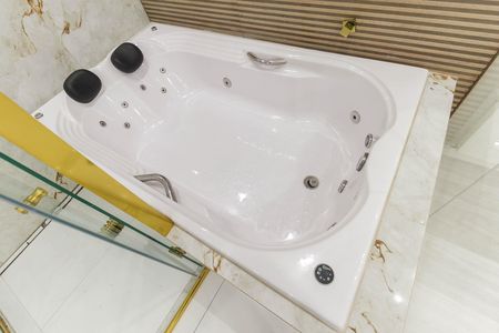 Casa de condomínio à venda com 140m², 3 quartos e 2 vagas Casa de condomínio à venda com 140m², 3 quartos e 2 vagasBanheiro da Suíte