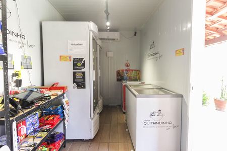 Casa de condomínio à venda com 140m², 3 quartos e 2 vagas Casa de condomínio à venda com 140m², 3 quartos e 2 vagasMercadinho