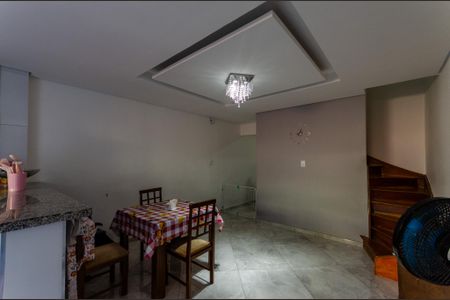 Casa para alugar com 80m², 2 quartos e 1 vaga Casa para alugar com 80m², 2 quartos e 1 vagaCozinha
