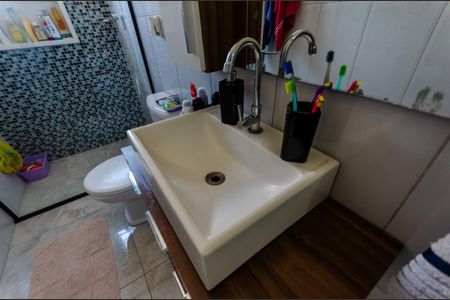 Casa para alugar com 80m², 2 quartos e 1 vaga Casa para alugar com 80m², 2 quartos e 1 vagaBanheiro
