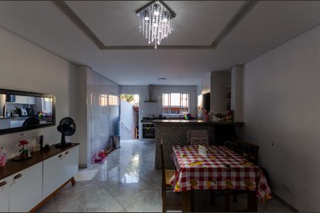 Casa para alugar com 80m², 2 quartos e 1 vaga Casa para alugar com 80m², 2 quartos e 1 vagaCozinha