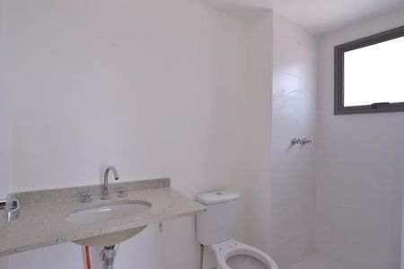 Apartamento à venda com 64m², 2 quartos e 1 vaga Apartamento à venda com 64m², 2 quartos e 1 vagaSuíte banheiro