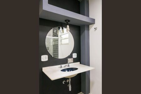 Apartamento à venda com 95m², 3 quartos e sem vaga Apartamento à venda com 95m², 3 quartos e sem vagaBanheiro Social