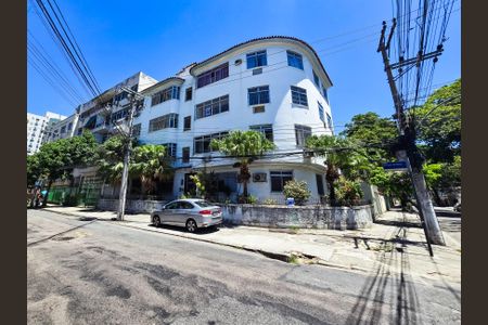 Apartamento para alugar com 95m², 3 quartos e sem vagaFachada