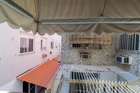 Apartamento à venda com 97m², 2 quartos e 1 vaga Apartamento à venda com 97m², 2 quartos e 1 vagaVista do Quarto 2