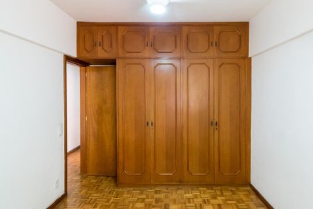 Apartamento à venda com 97m², 2 quartos e 1 vaga Apartamento à venda com 97m², 2 quartos e 1 vagaQuarto 2 - Armários