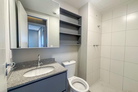 Apartamento à venda com 42m², 2 quartos e 1 vaga Apartamento à venda com 42m², 2 quartos e 1 vagaBanheiro