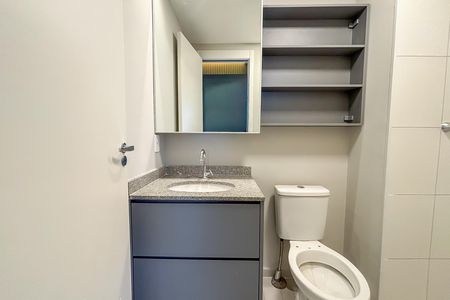 Apartamento à venda com 42m², 2 quartos e 1 vaga Apartamento à venda com 42m², 2 quartos e 1 vagaBanheiro