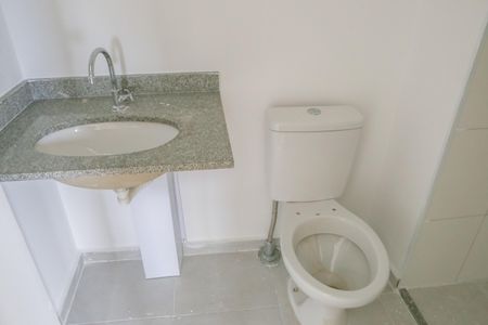 Apartamento à venda com 42m², 2 quartos e 1 vaga Apartamento à venda com 42m², 2 quartos e 1 vagaBanheiro