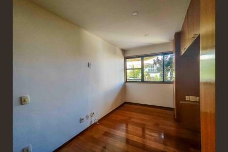 Apartamento à venda com 112m², 3 quartos e 2 vagasSuíte