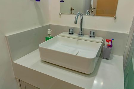 Casa à venda com 141m², 3 quartos e 2 vagas Casa à venda com 141m², 3 quartos e 2 vagasBanheiro Quarto 2