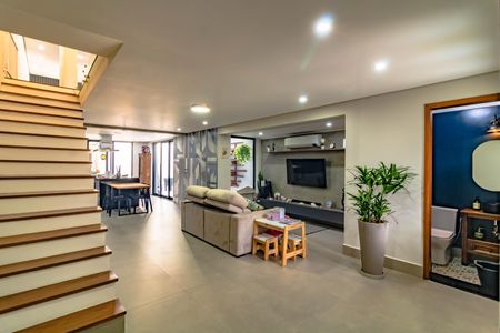 Casa à venda com 141m², 3 quartos e 2 vagas Casa à venda com 141m², 3 quartos e 2 vagasSala