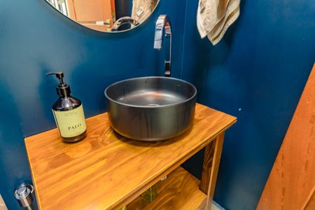 Casa à venda com 141m², 3 quartos e 2 vagas Casa à venda com 141m², 3 quartos e 2 vagasBanheiro