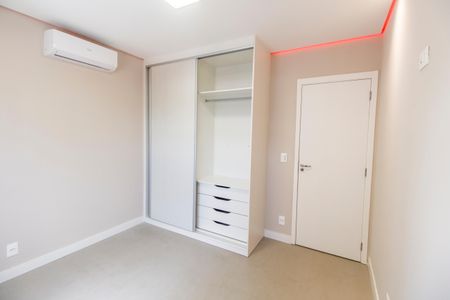 Apartamento para alugar com 70m², 3 quartos e 2 vagas Apartamento para alugar com 70m², 3 quartos e 2 vagasSuíte