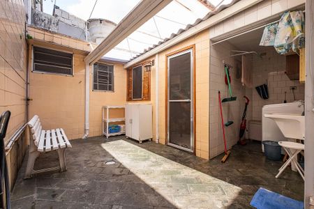 Casa à venda com 102m², 2 quartos e 2 vagasQuintal