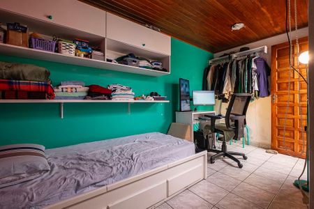 Casa à venda com 102m², 2 quartos e 2 vagasEdícula