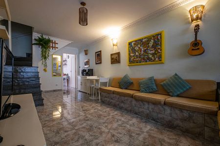 Casa à venda com 102m², 2 quartos e 2 vagasSala