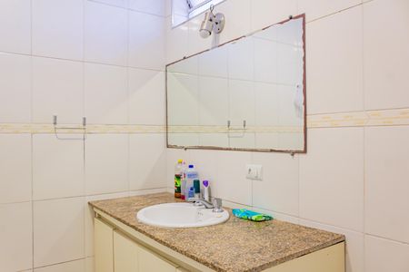Casa à venda com 276m², 4 quartos e 4 vagasBanheiro Social