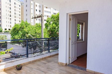 Casa à venda com 276m², 4 quartos e 4 vagasVaranda da Suíte