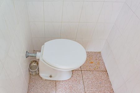 Casa à venda com 276m², 4 quartos e 4 vagasBanheiro de serviço