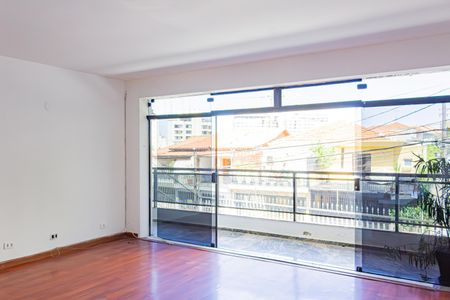 Casa à venda com 276m², 4 quartos e 4 vagasSala