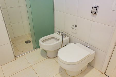 Casa à venda com 276m², 4 quartos e 4 vagasBanheiro Social