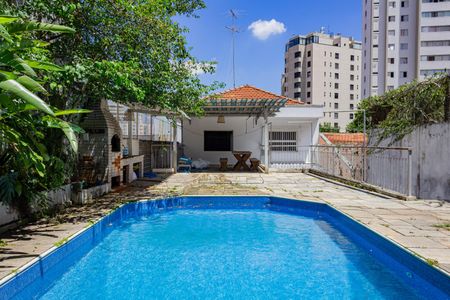 Casa à venda com 276m², 4 quartos e 4 vagasPiscina
