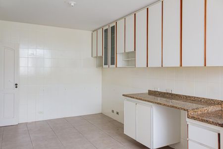 Casa à venda com 276m², 4 quartos e 4 vagasCozinha