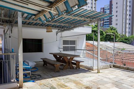 Casa à venda com 276m², 4 quartos e 4 vagasChurrasqueira