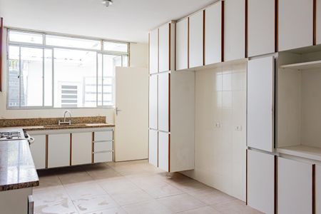 Casa à venda com 276m², 4 quartos e 4 vagasCozinha