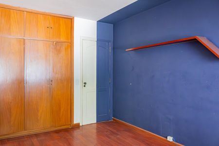 Casa à venda com 276m², 4 quartos e 4 vagasQuarto 2