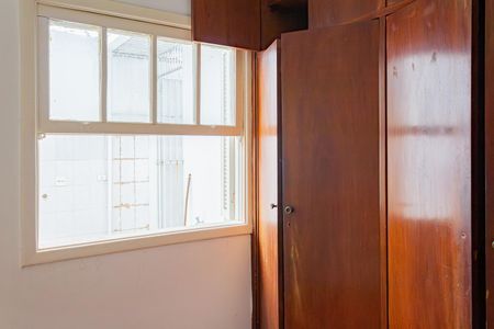 Casa à venda com 276m², 4 quartos e 4 vagasQuarto de Serviço