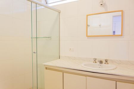 Casa à venda com 276m², 4 quartos e 4 vagasBanheiro da Suíte