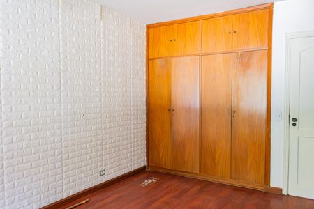 Casa à venda com 276m², 4 quartos e 4 vagasQuarto 2