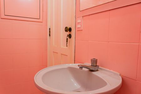 Casa à venda com 276m², 4 quartos e 4 vagasLavabo