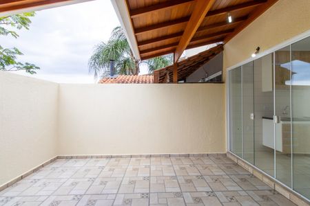 Casa de condomínio para alugar com 61m², 2 quartos e 2 vagasÁrea de Serviço