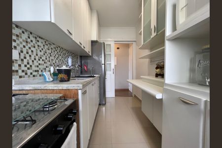 Apartamento à venda com 75m², 2 quartos e 1 vagaCozinha