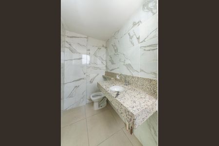 Apartamento à venda com 163m², 4 quartos e 3 vagas Apartamento à venda com 163m², 4 quartos e 3 vagasBanheiro da Suíte