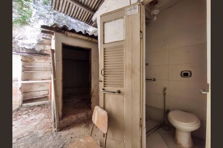 Casa à venda com 100m², 2 quartos e sem vagaQuintal