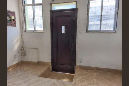 Casa à venda com 100m², 2 quartos e sem vagaSala