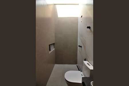 Casa à venda com 190m², 3 quartos e 4 vagasBanheiro Social