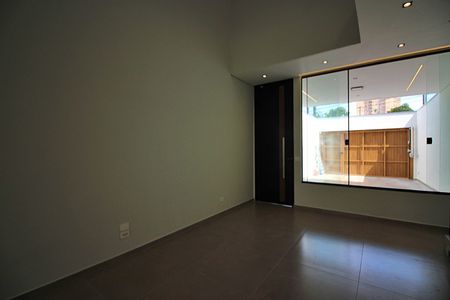 Casa à venda com 190m², 3 quartos e 4 vagasSala