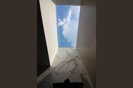 Casa à venda com 190m², 3 quartos e 4 vagasQuarto 1 - Suíte Banheiro