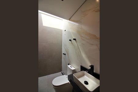 Casa à venda com 190m², 3 quartos e 4 vagasBanheiro Social