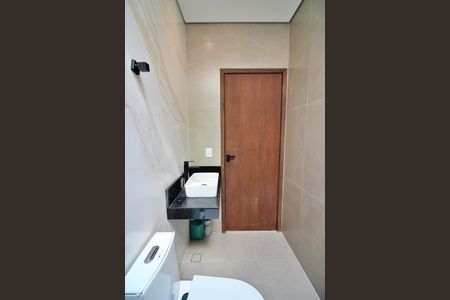 Casa à venda com 190m², 3 quartos e 4 vagasBanheiro Social