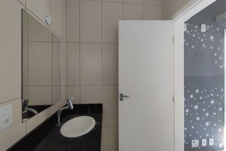 Casa de condomínio à venda com 200m², 3 quartos e 4 vagas Casa de condomínio à venda com 200m², 3 quartos e 4 vagasBanheiro Suíte 2