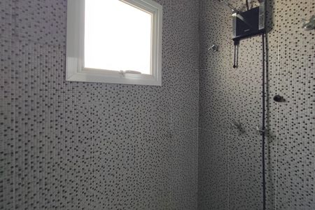 Casa de condomínio à venda com 200m², 3 quartos e 4 vagas Casa de condomínio à venda com 200m², 3 quartos e 4 vagasBanheiro Suíte