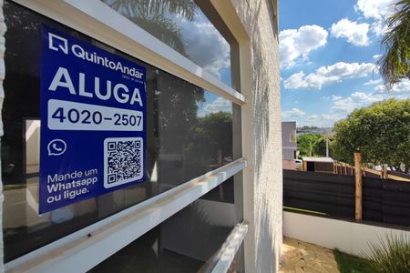 Casa de condomínio à venda com 200m², 3 quartos e 4 vagas Casa de condomínio à venda com 200m², 3 quartos e 4 vagasPLACA INSTALADA NA FACHADA